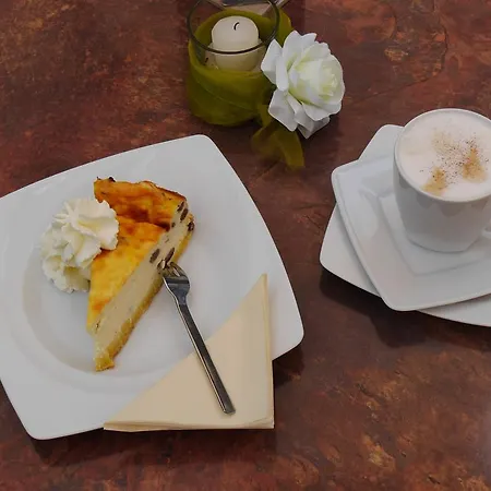 Hotel Flurschuetz 3*